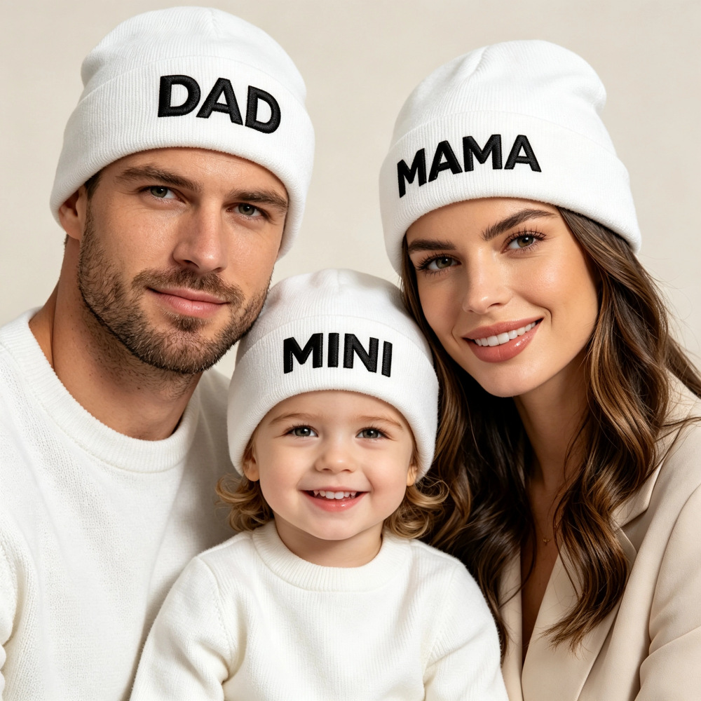 Letter Embroidery Knit Beanie  - đánh giá và giá Beanie Cuffed Knit