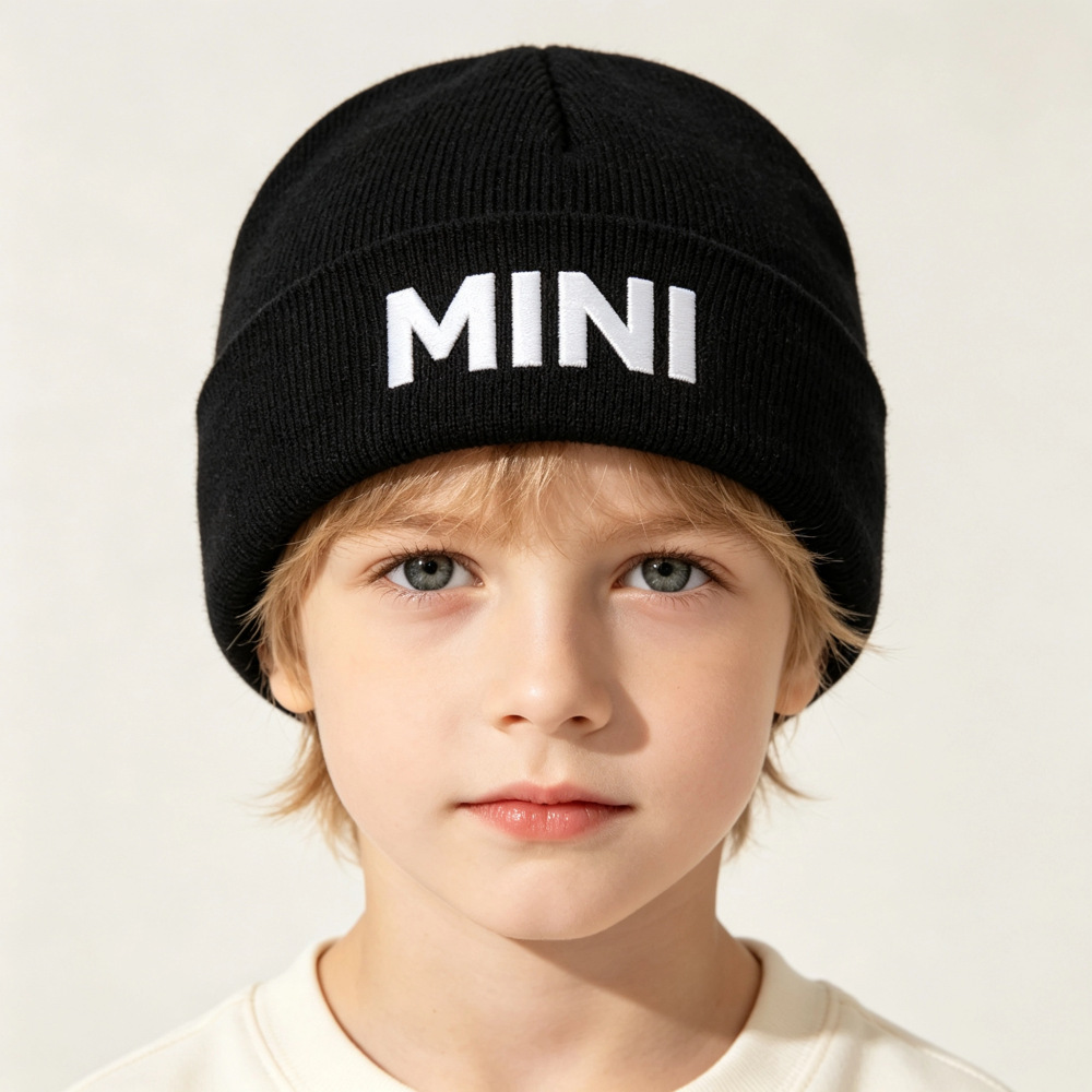 Letter Embroidery Knit Beanie  - đánh giá và giá Beanie Cuffed Knit